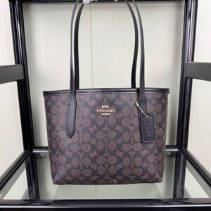 Coach Signature Tote